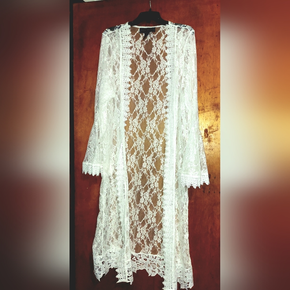 Kimono, White Lace, Beautiful, Sz.2X, Perfect for Weddings, Swimsuit Coverup,